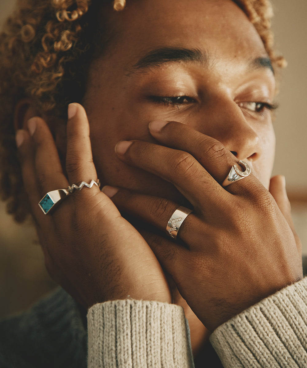 Horse Shoe Ring, SV925 / White Diamond