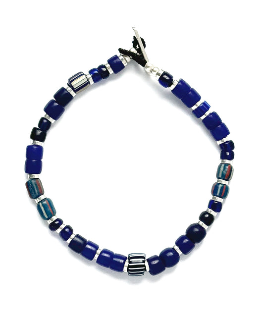 trade beads bracelet / navy trade beads