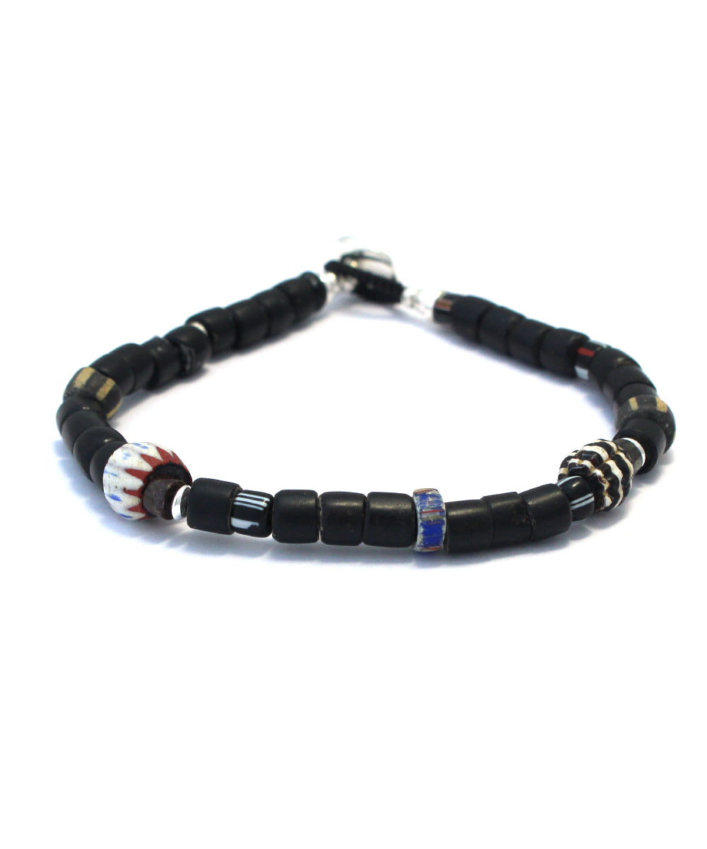 trade beads bracelet / black trade beads