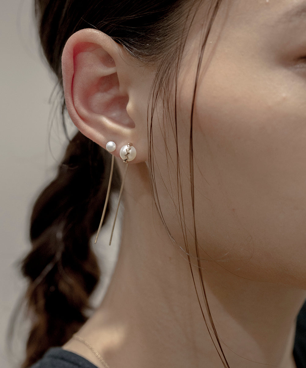pearl snake earring / k10