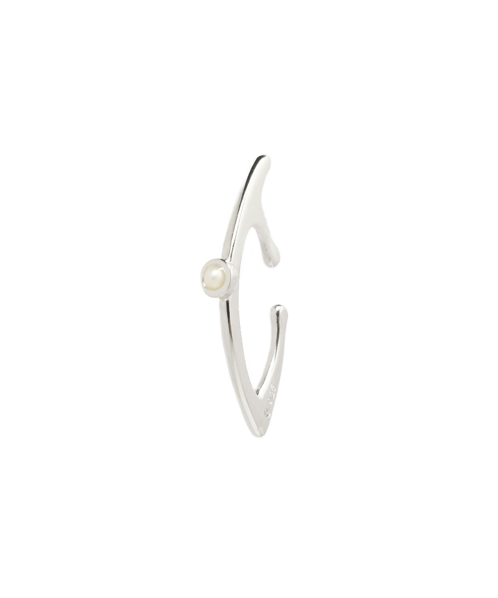 meteor ear cuff long / silver pearl