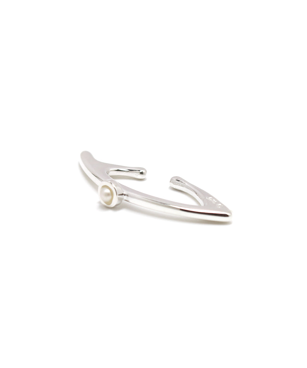 meteor ear cuff long / silver pearl