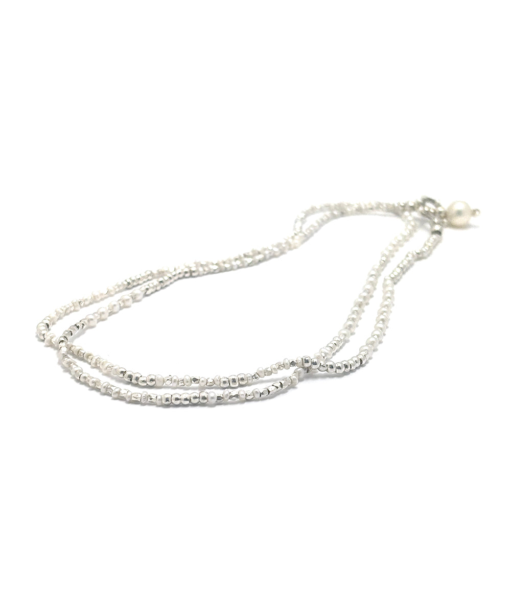 pearl / silver beads necklace