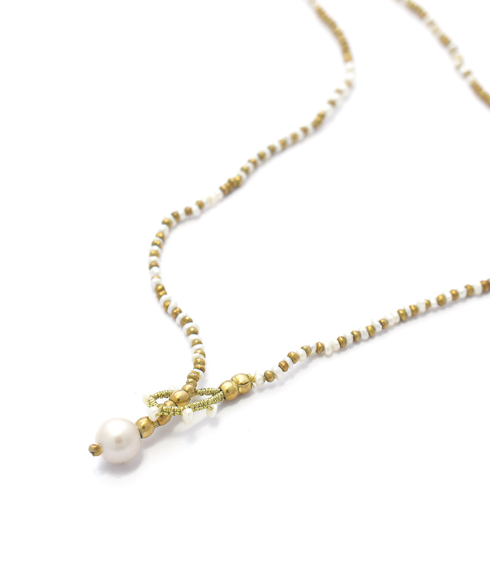 pearl / gold beads necklace