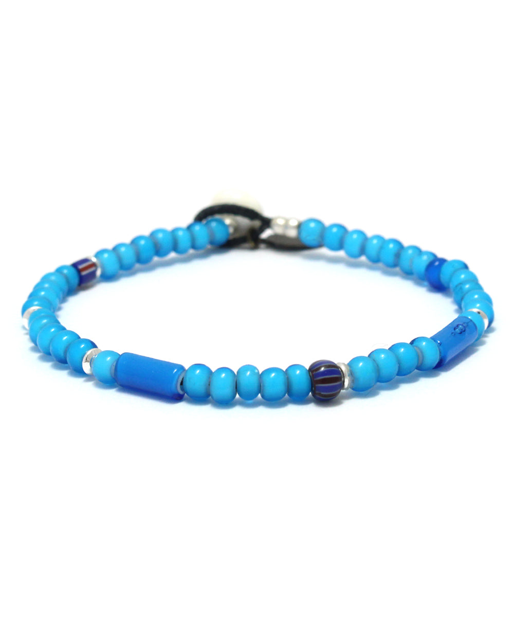 white hearts bracelet / blue