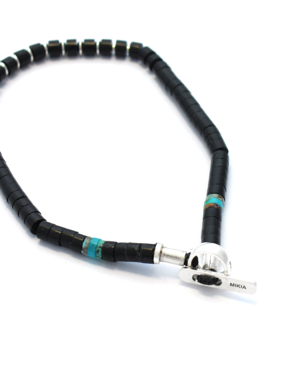 silver heishi bracelet / jet