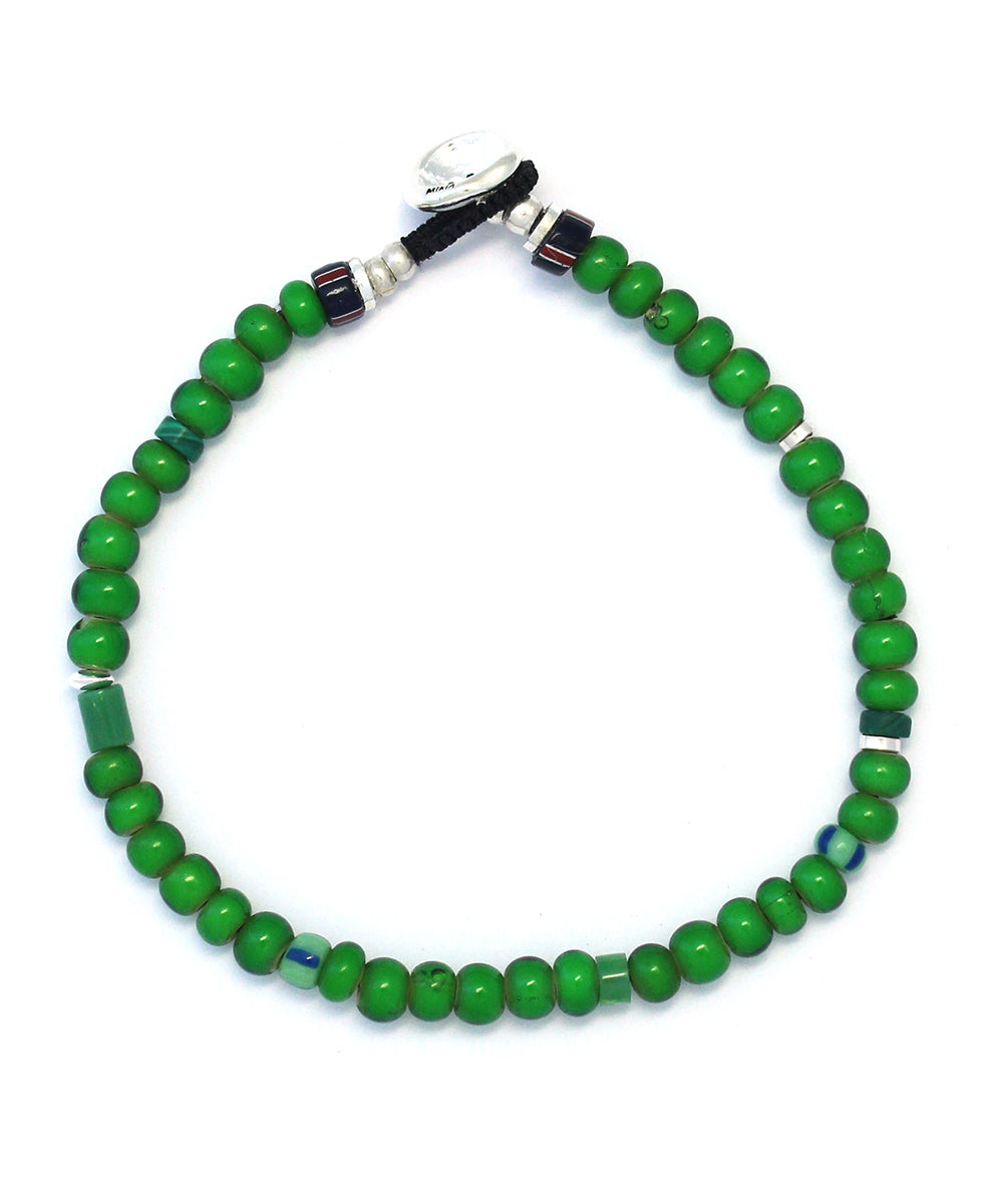 trade beads bracelet / green white hearts