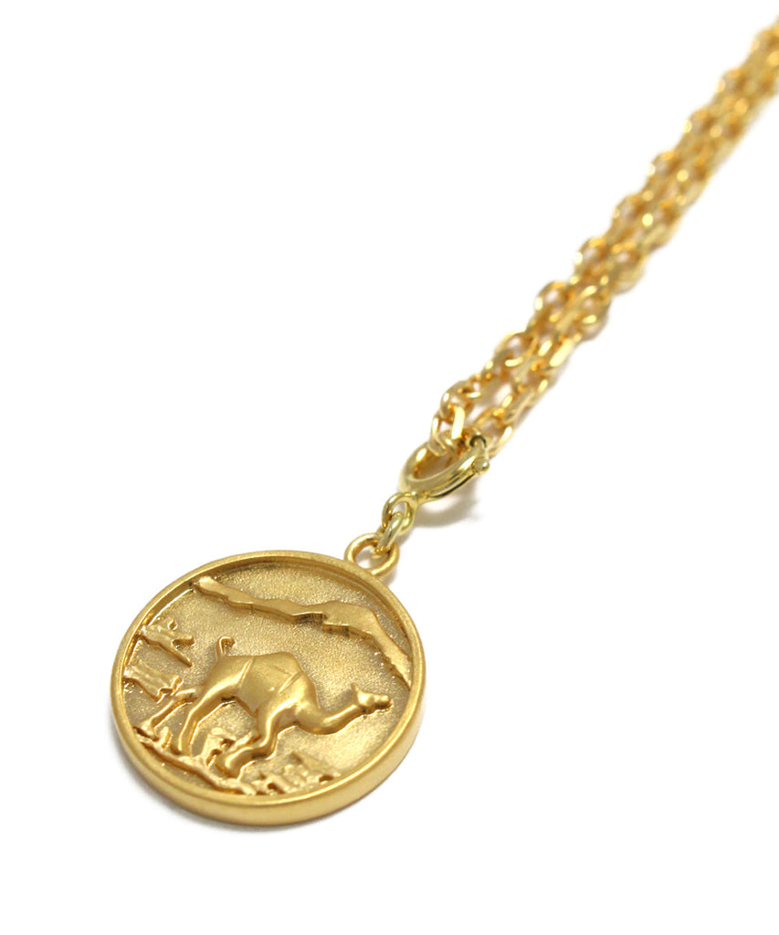 camel necklace / gold
